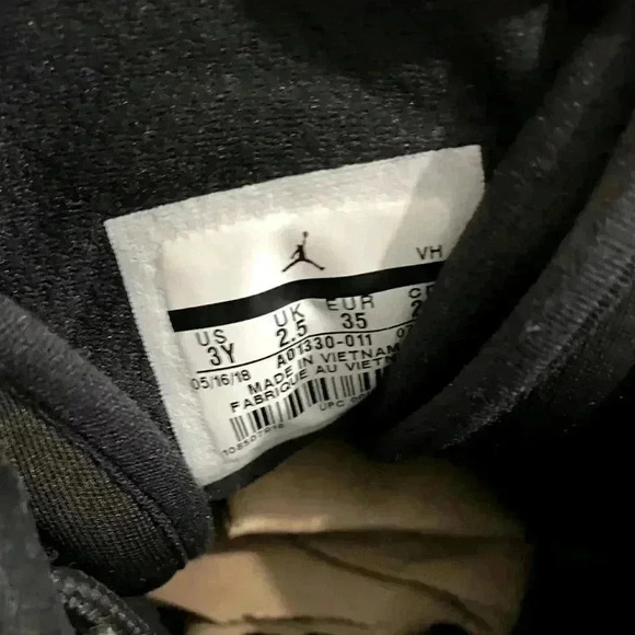 Nike Air Jordan Fadeaway GS Black Sneakers - Picture 12 of 12